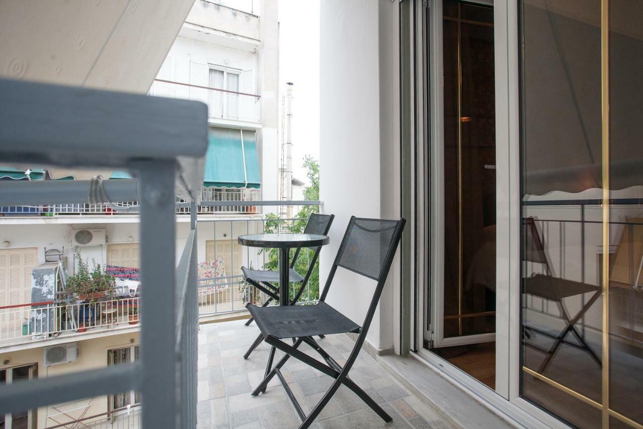 Pretty Rooms In Gold And Blue Apartment In Safe Central Area Atény Exteriér fotografie
